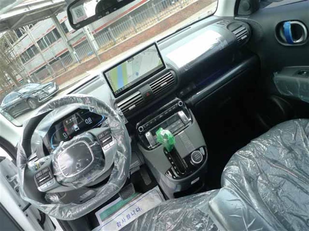 HYUNDAI Casper - Vista 10