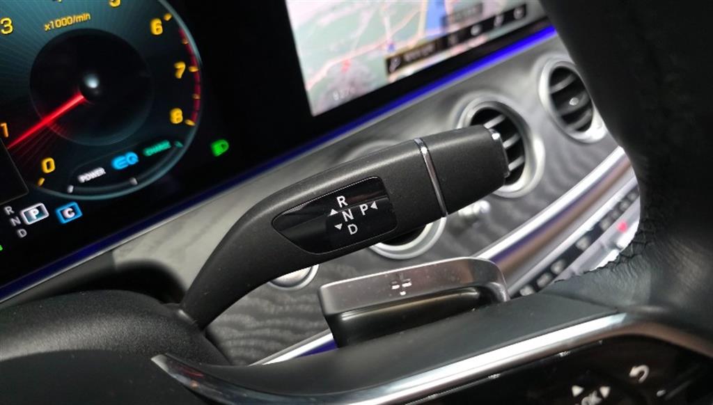 Mercedes Benz E class - Vista 9