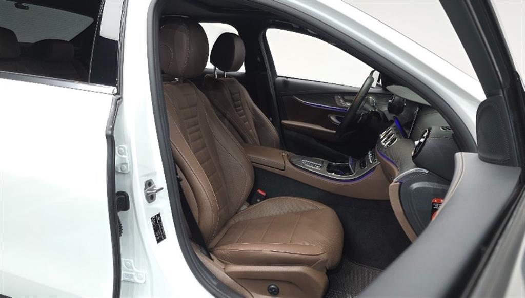 Mercedes Benz E class - Vista 10