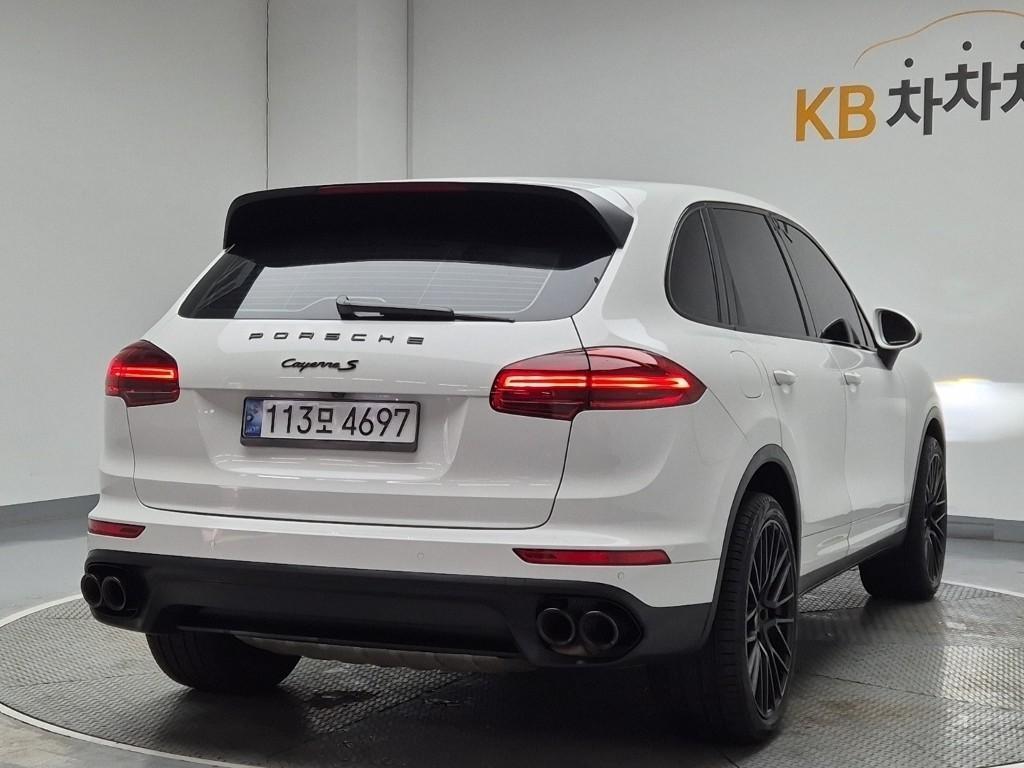 Porsche Cayenne - Vista 4