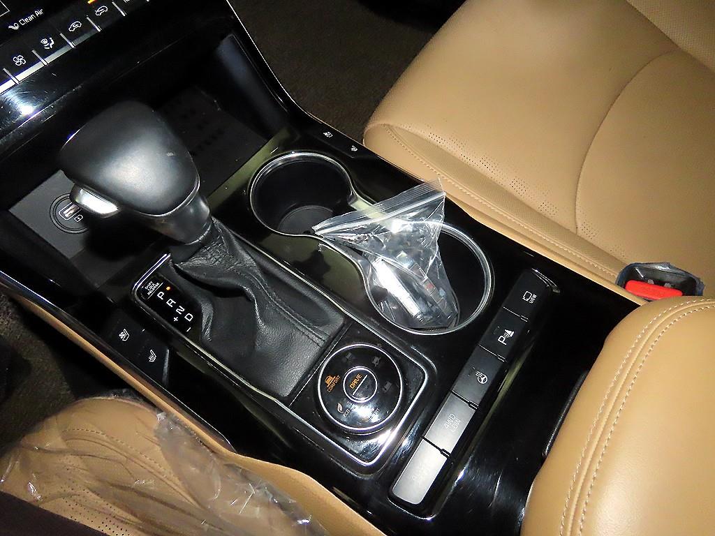 KIA Mohave - Vista 12