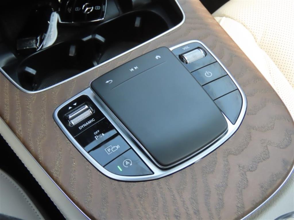 Mercedes Benz E class - Vista 11