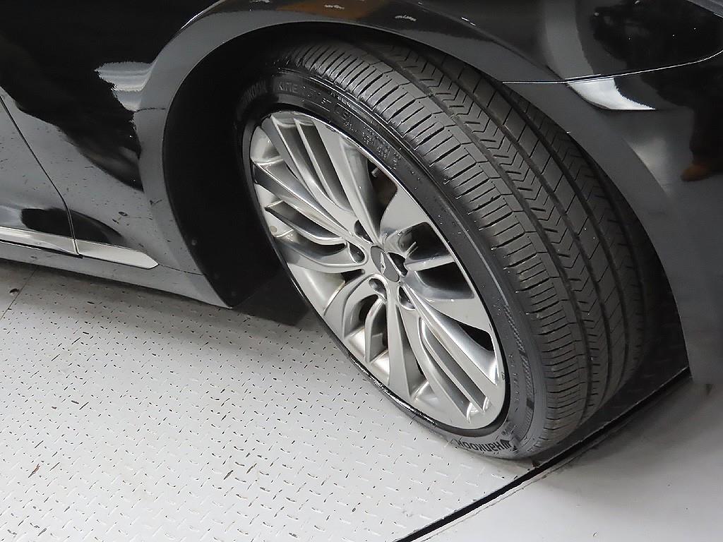 Genesis G80 - Vista 9