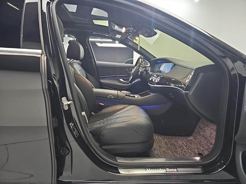 Mercedes Benz S Class - Vista 12