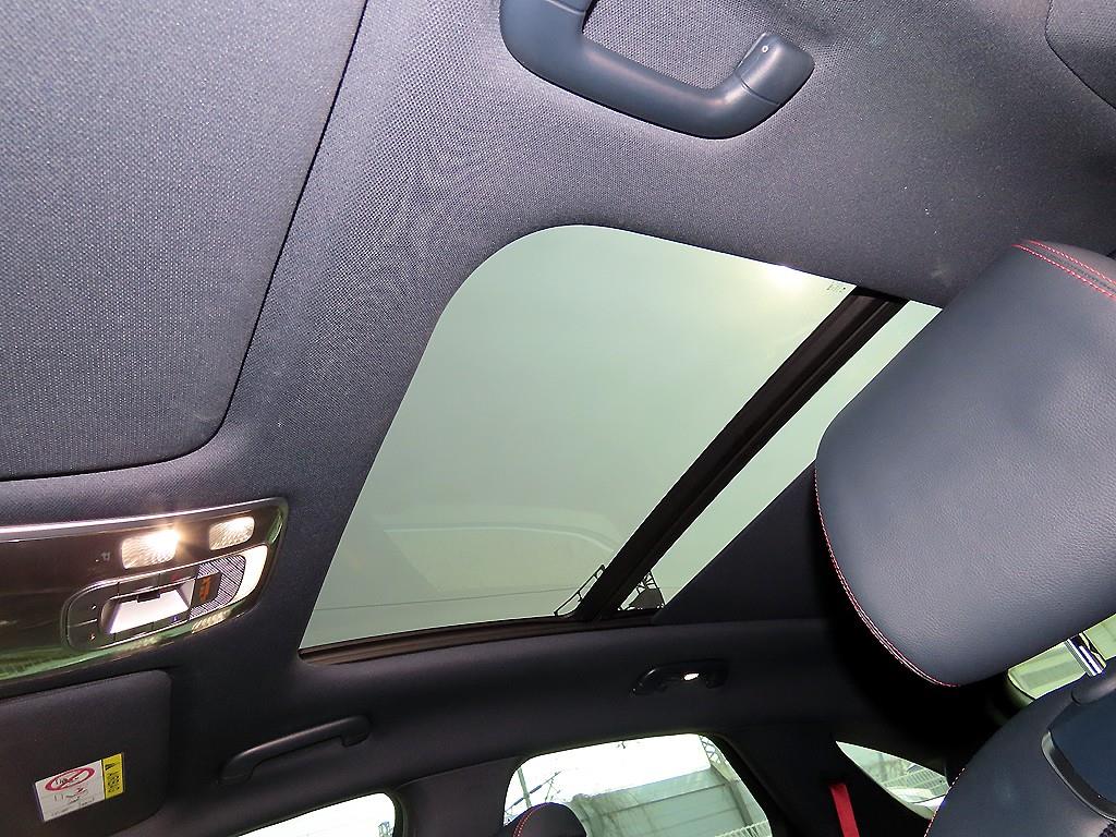 Genesis GV70 2021 Negro - Importación desde Corea - HF Imports Iquique - Foto 16