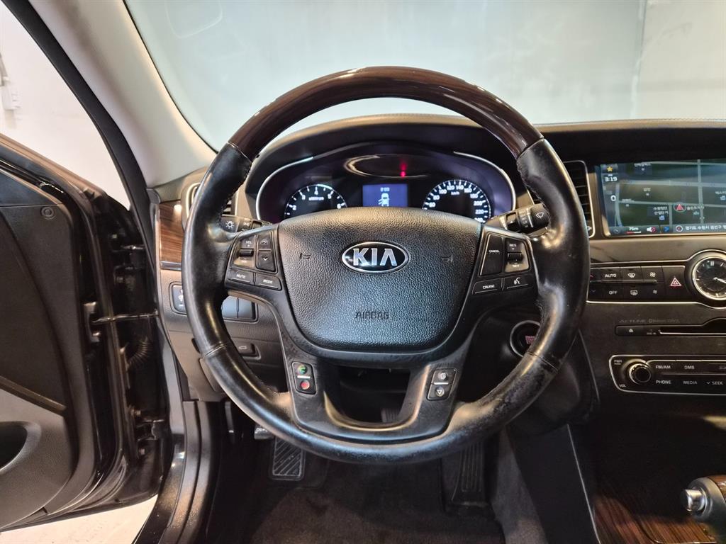 KIA K7 - Vista 8
