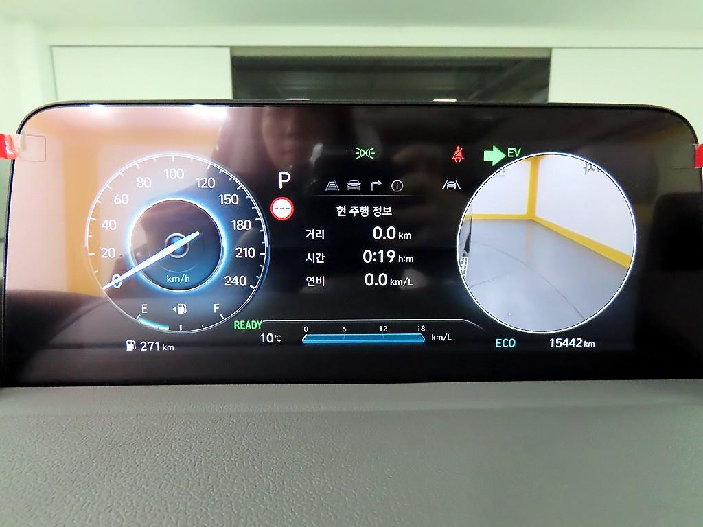 HYUNDAI Staria - Vista 8