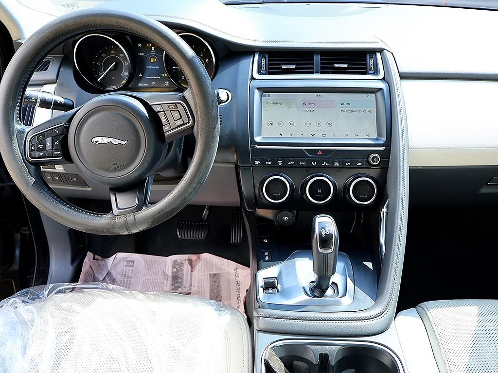 Jaguar E-PACE - Vista 9