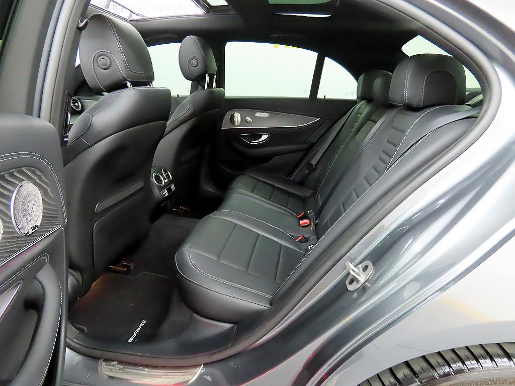 Mercedes Benz E class - Vista 6