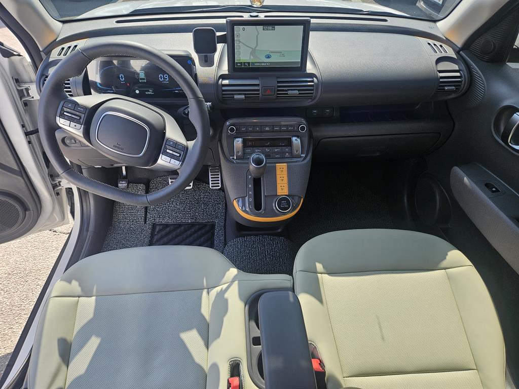 HYUNDAI Casper - Vista 9