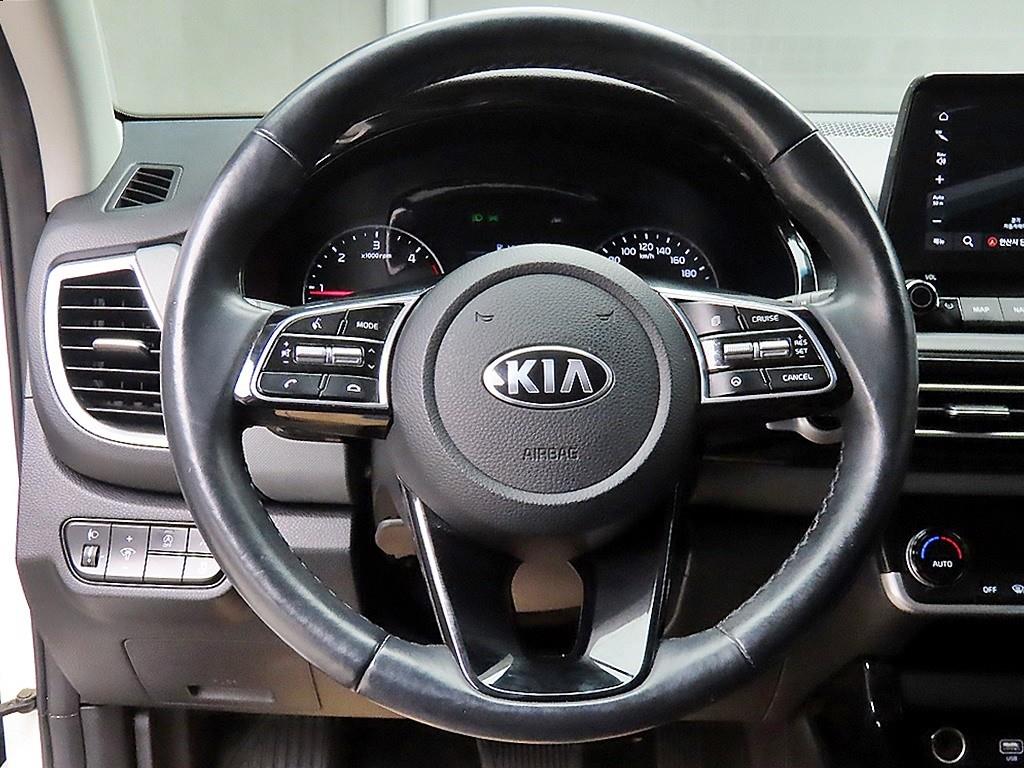 KIA Seltos - Vista 9