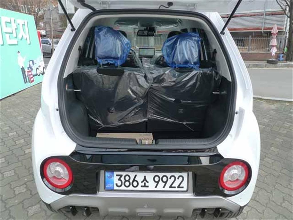 HYUNDAI Casper - Vista 6