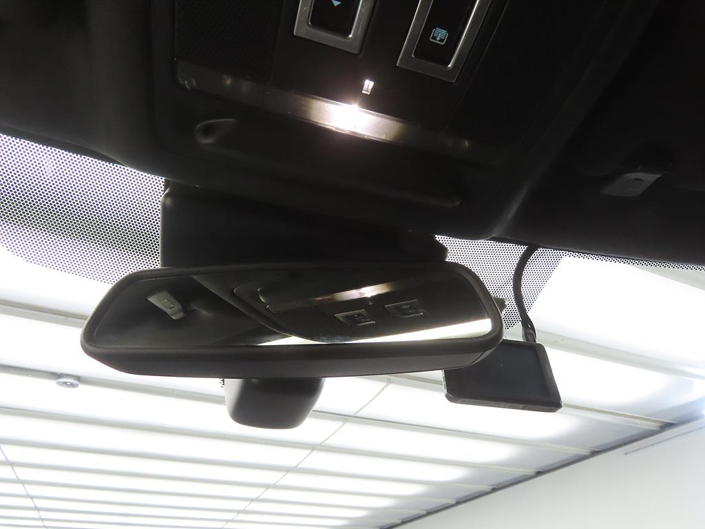 Jaguar F-PACE - Vista 12