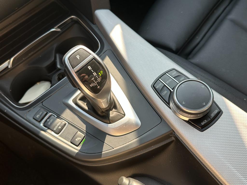 BMW 3 series 2018 Blanco - Importación desde Corea - HF Imports Iquique - Foto 13