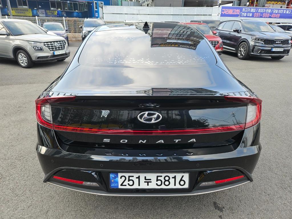 HYUNDAI Sonata - Vista 4