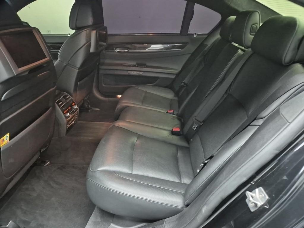 BMW 7 Series - Vista 12