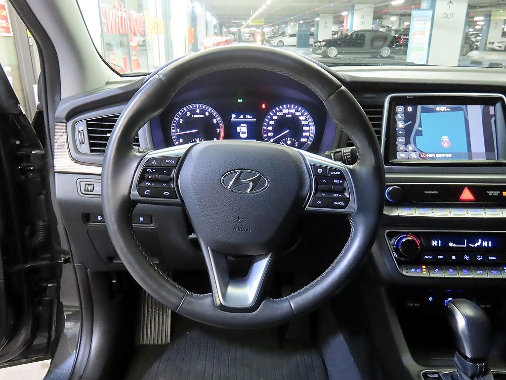 HYUNDAI Sonata - Vista 8