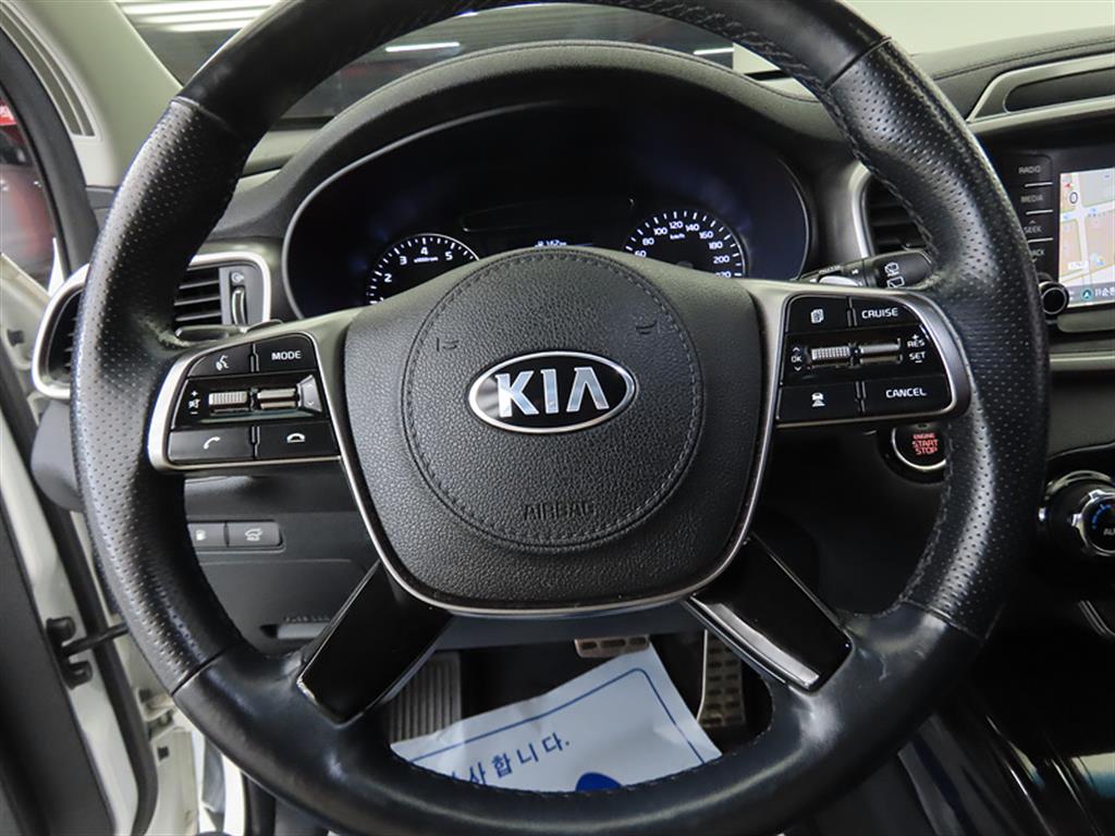 KIA Sorento - Vista 8