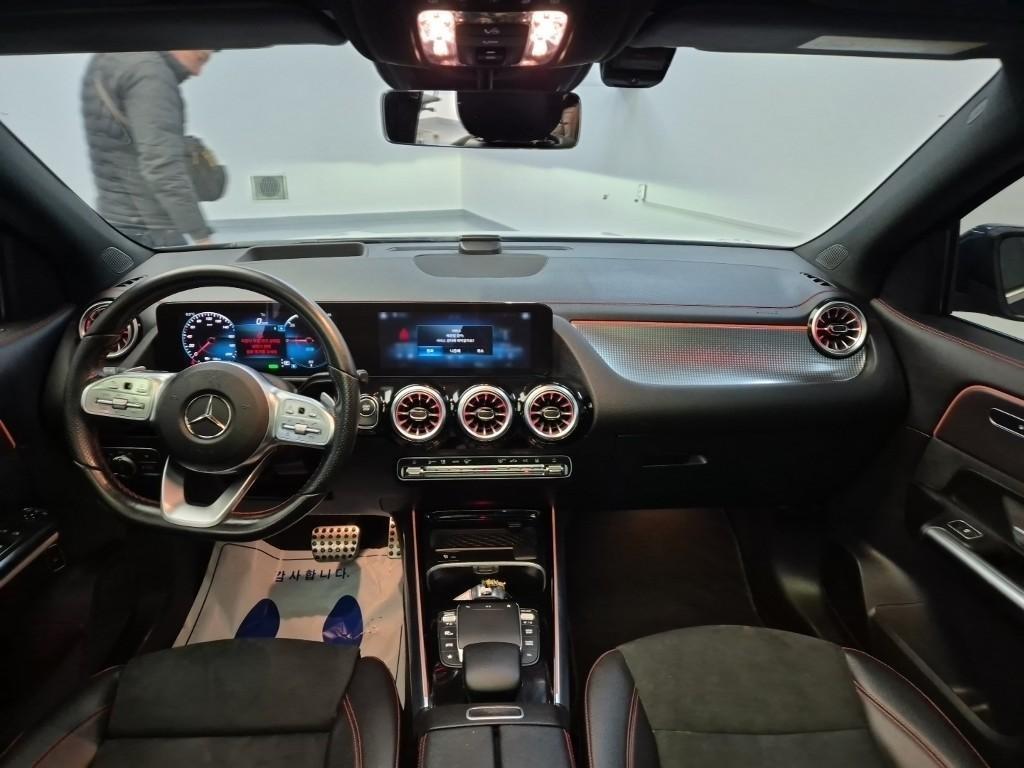 Mercedes Benz EQA - Vista 7