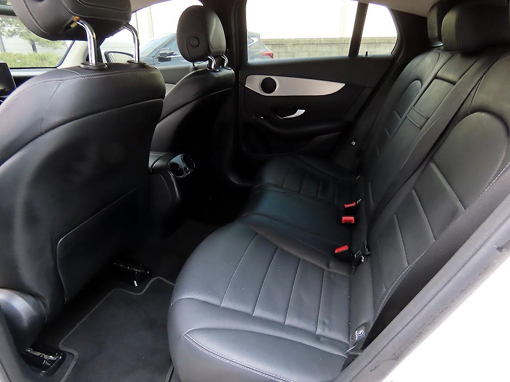 Mercedes Benz GLC Class - Vista 6