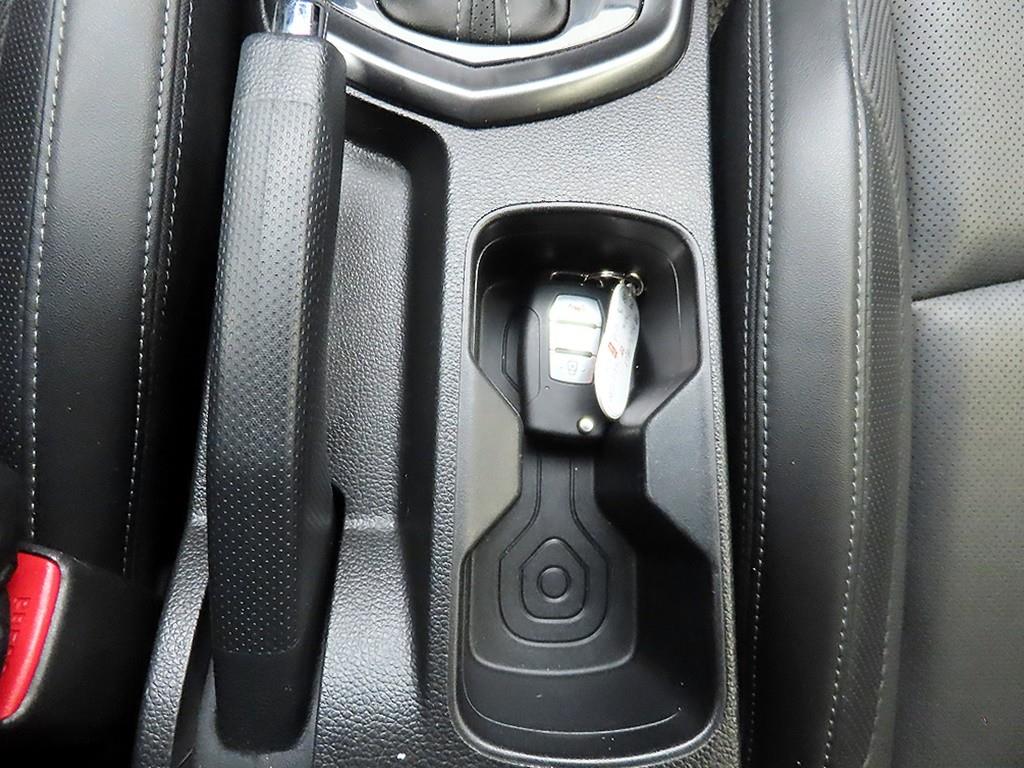 Ssangyong Tivoli - Vista 12