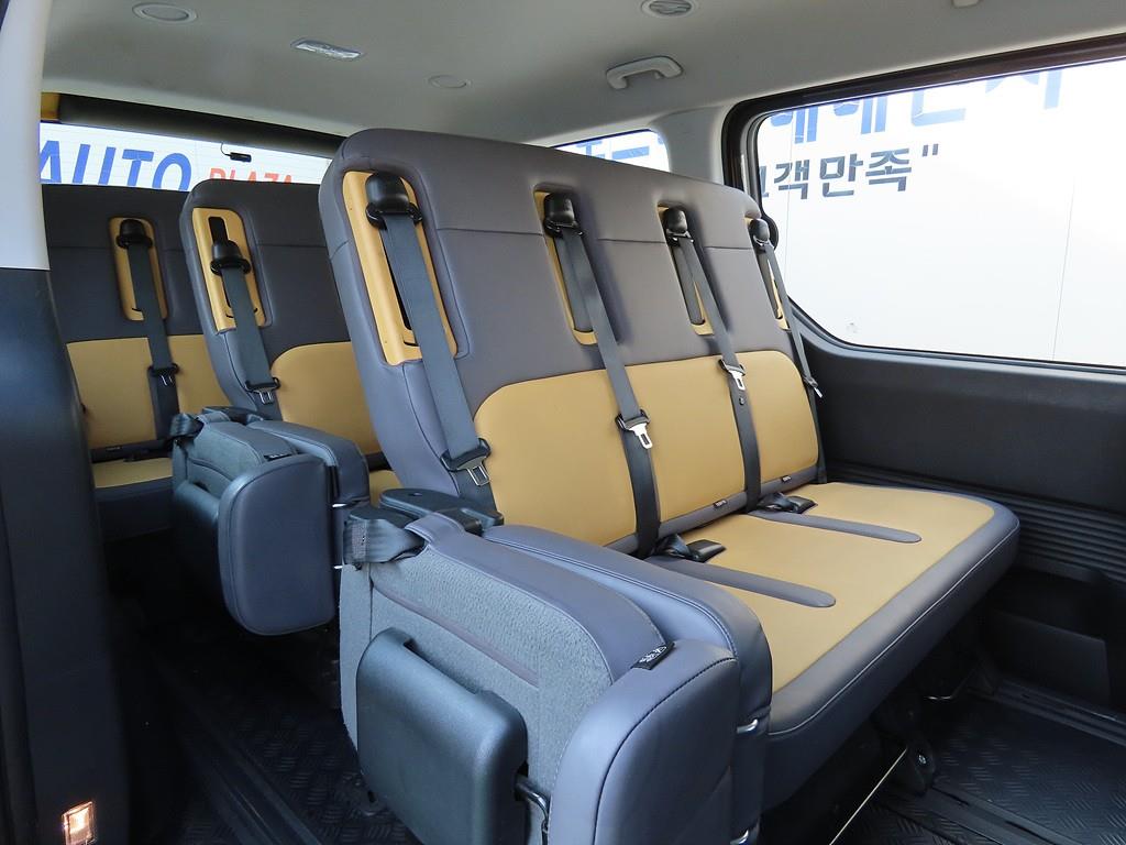 HYUNDAI Staria - Vista 8