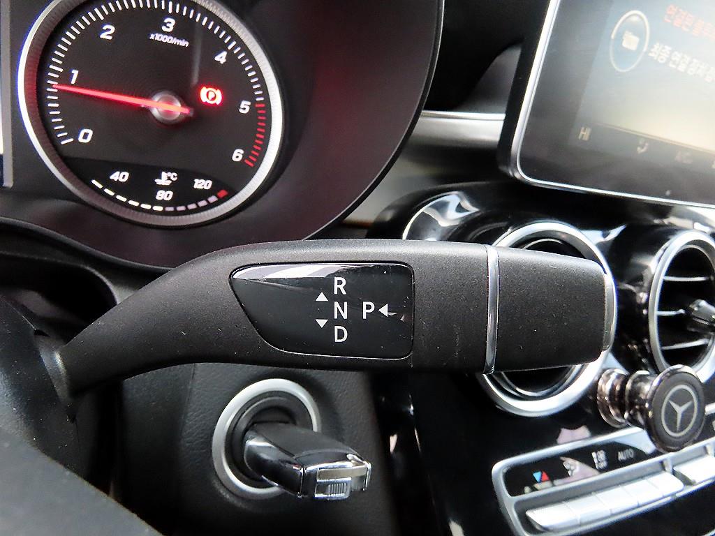 Mercedes Benz GLC Class - Vista 10