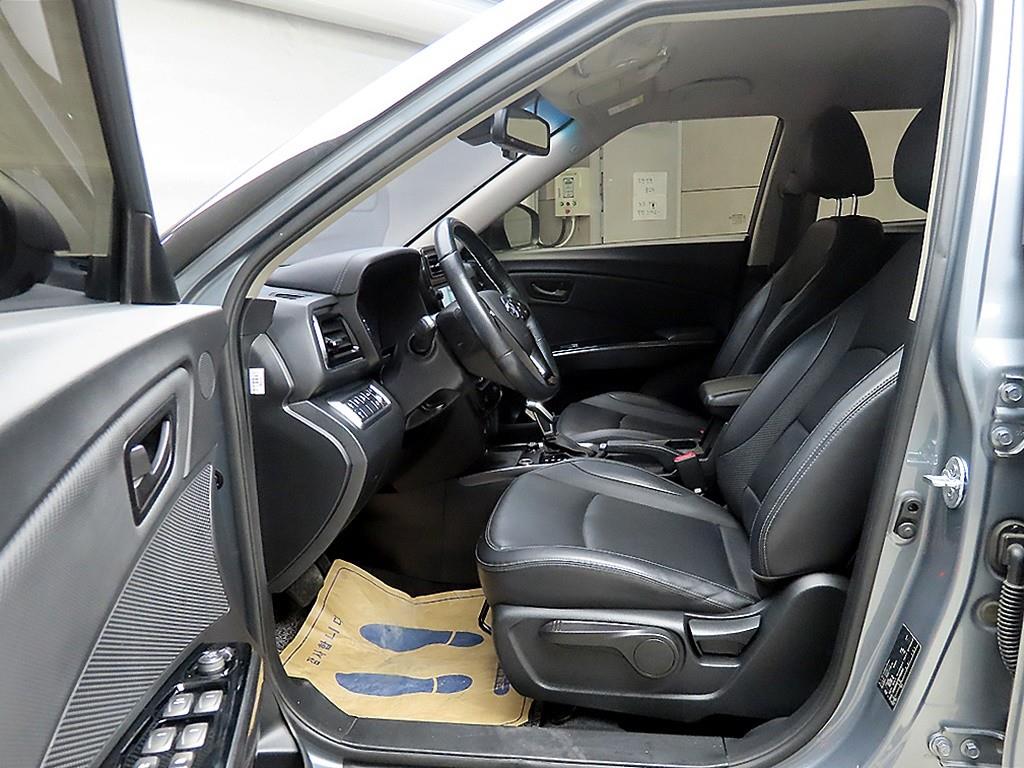 Ssangyong Tivoli - Vista 5