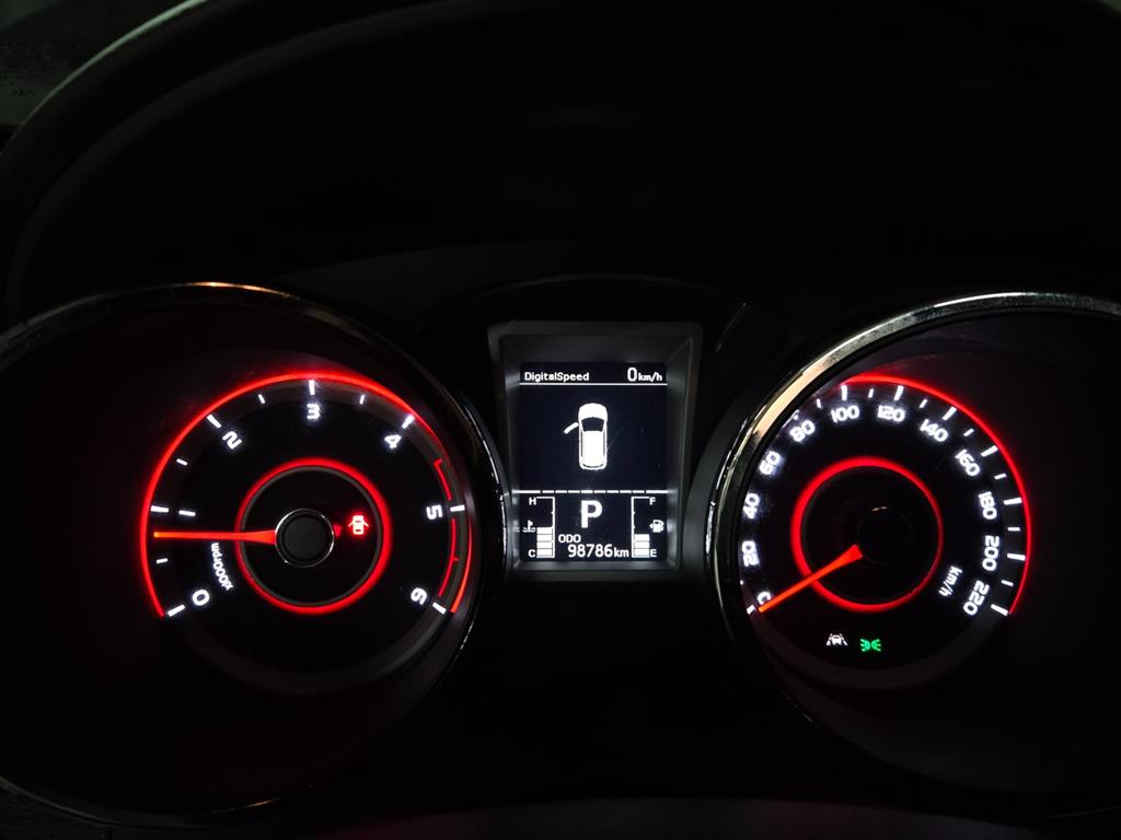 Ssangyong Tivoli - Vista 9