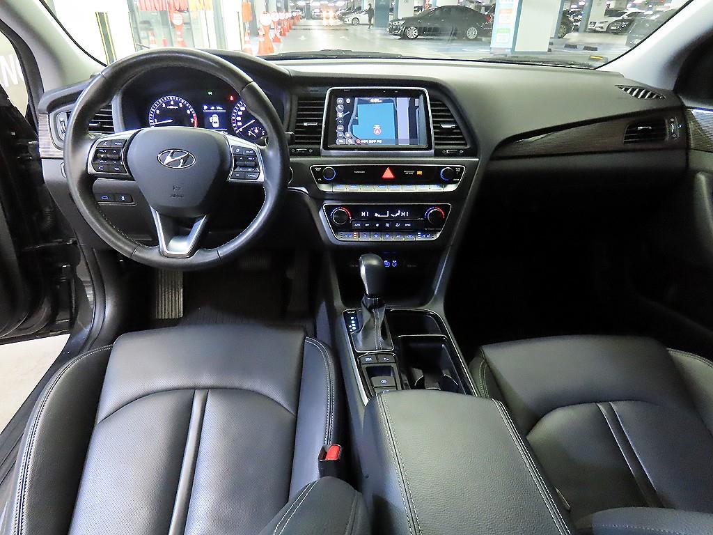 HYUNDAI Sonata - Vista 10