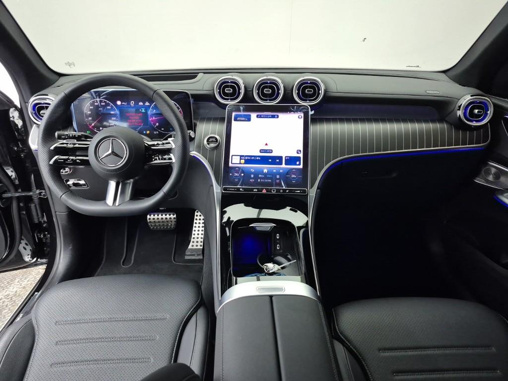 Mercedes Benz GLC Class - Vista 5