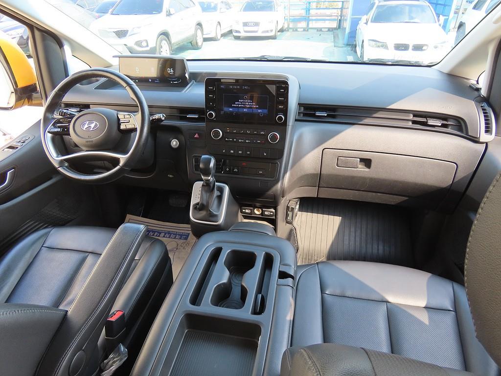 HYUNDAI Staria - Vista 5