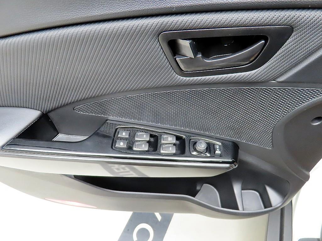 Ssangyong Tivoli - Vista 11