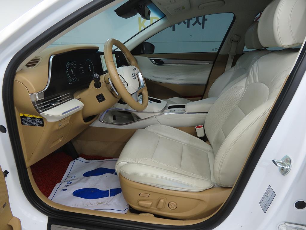 HYUNDAI Grandeur - Vista 5