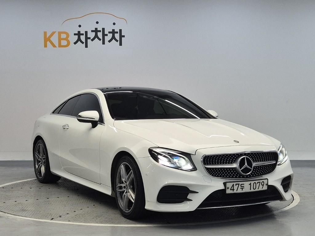 Mercedes Benz E class - Vista 4