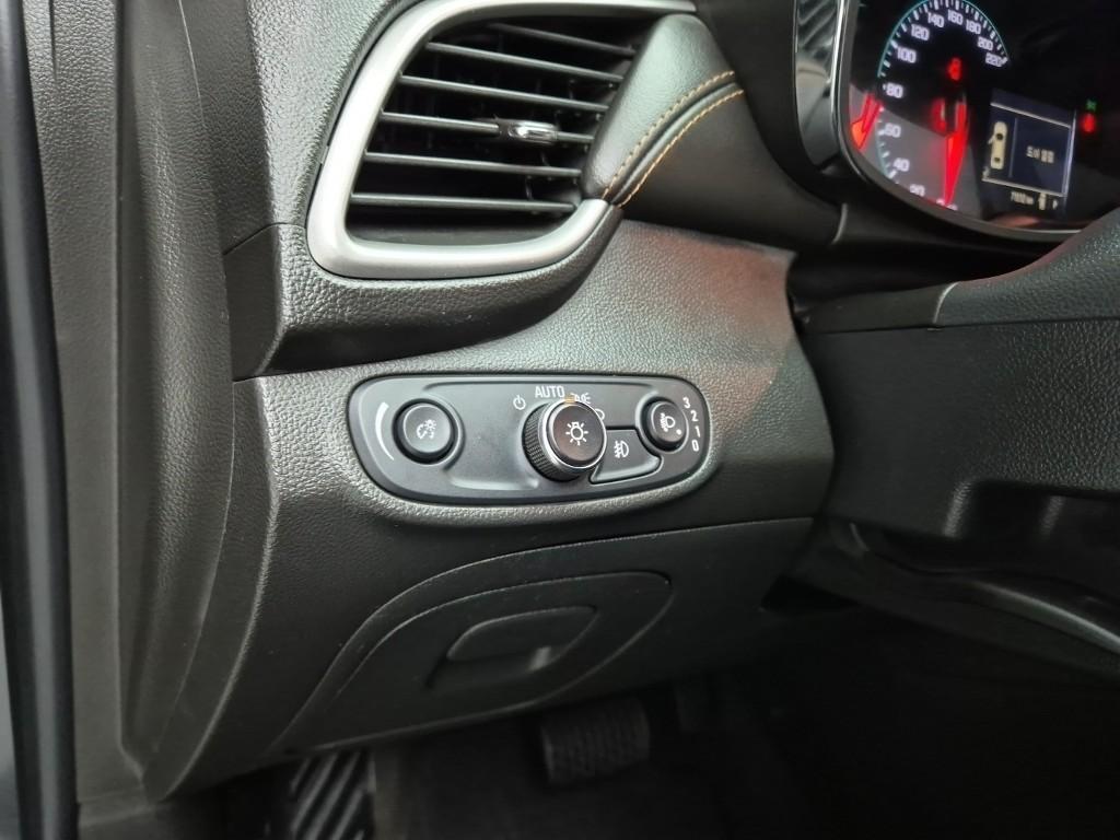 Chevrolet Trax 2017 Gris - Importación desde Corea - HF Imports Iquique - Foto 17