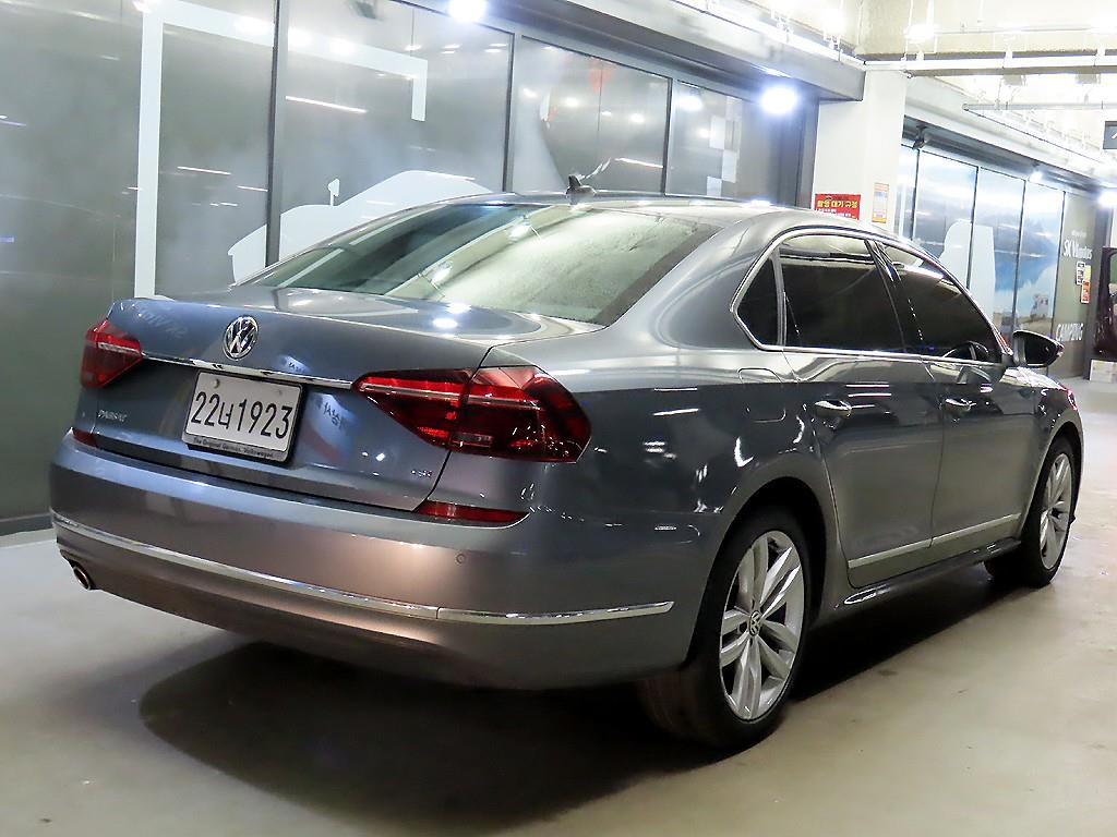 Volkswagen Passat - Vista 4