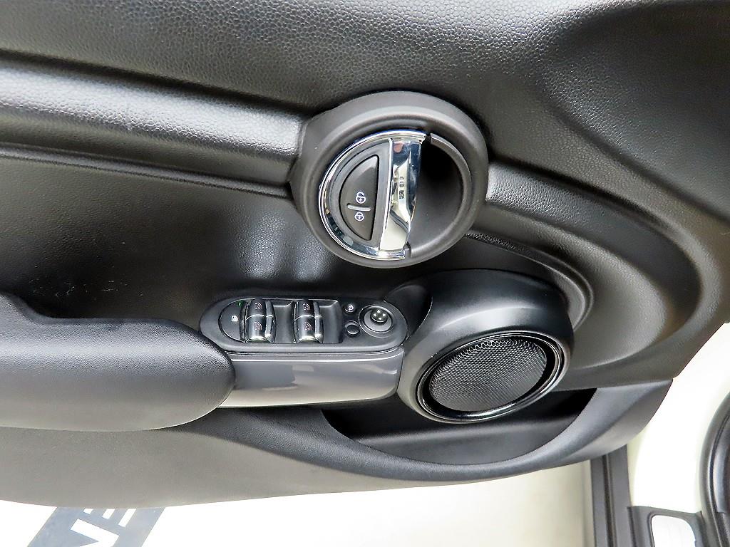 Mini Cooper - Vista 11