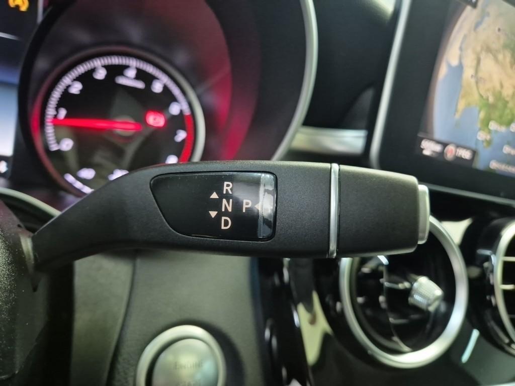 Mercedes Benz C Class - Vista 8