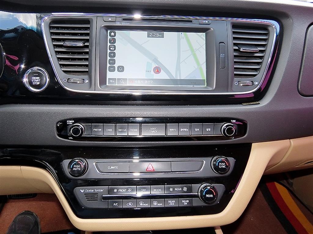 KIA Carnival 2017 Blanco - Importación desde Corea - HF Imports Iquique - Foto 13