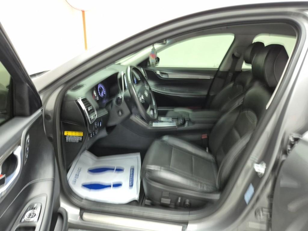 HYUNDAI Grandeur - Vista 11