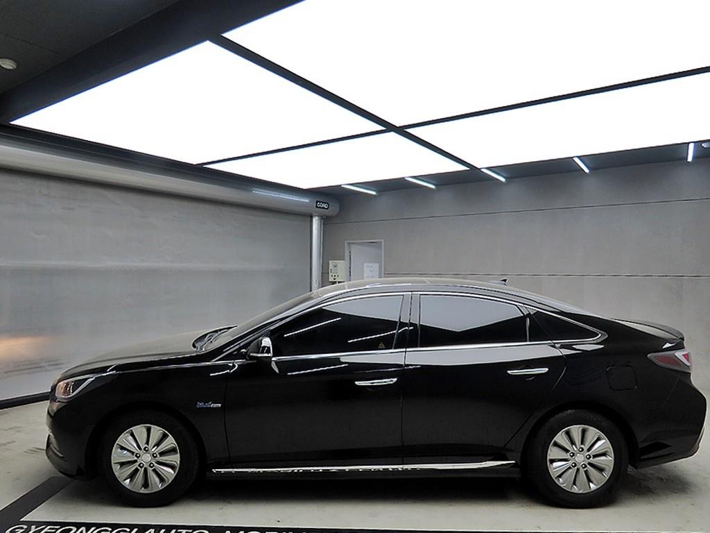 HYUNDAI Sonata - Vista 4