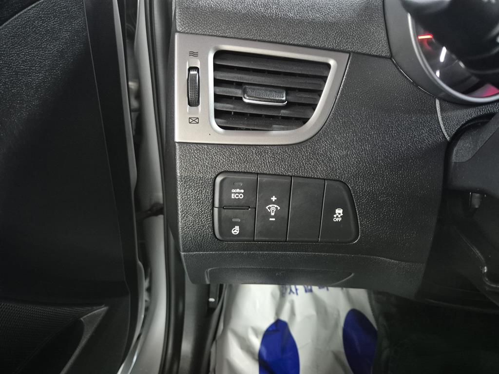 HYUNDAI Avante 2015 Gris - Importación desde Corea - HF Imports Iquique - Foto 15