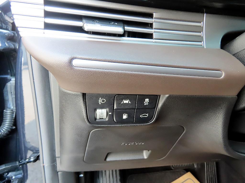 HYUNDAI Grandeur - Vista 12