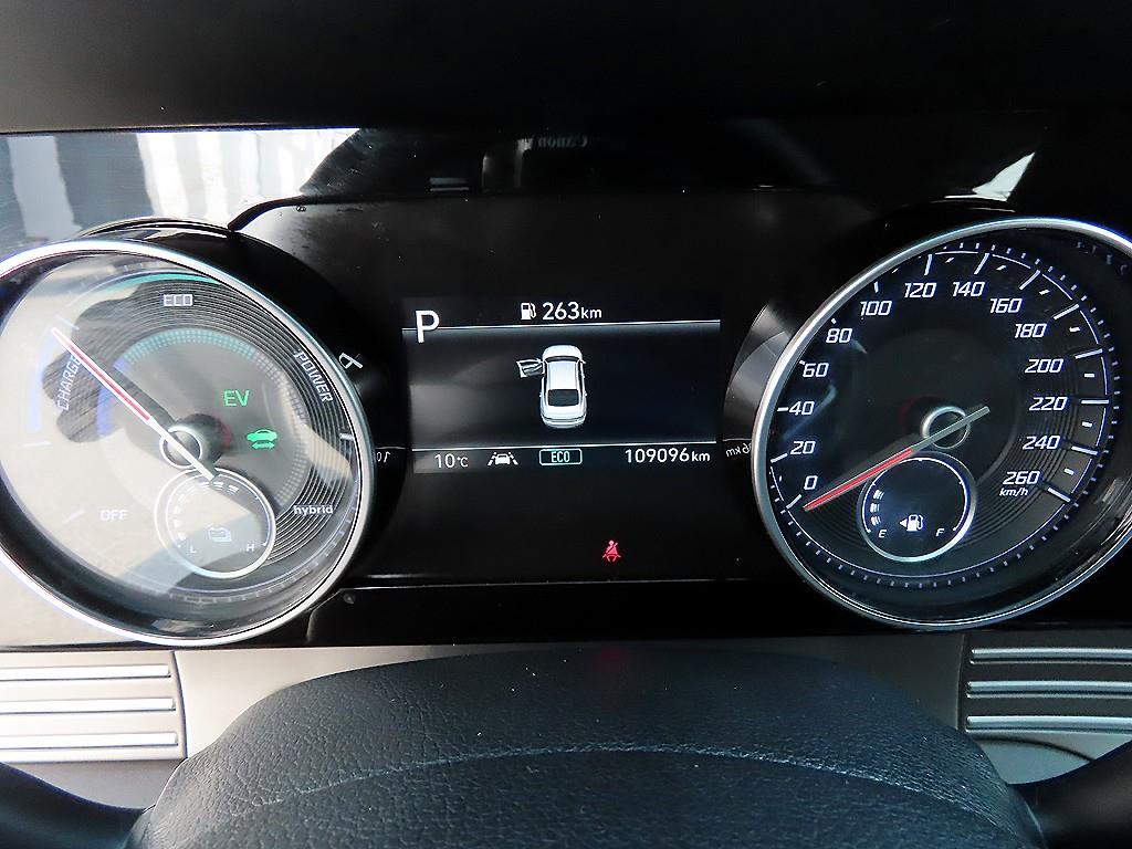 HYUNDAI Grandeur - Vista 9