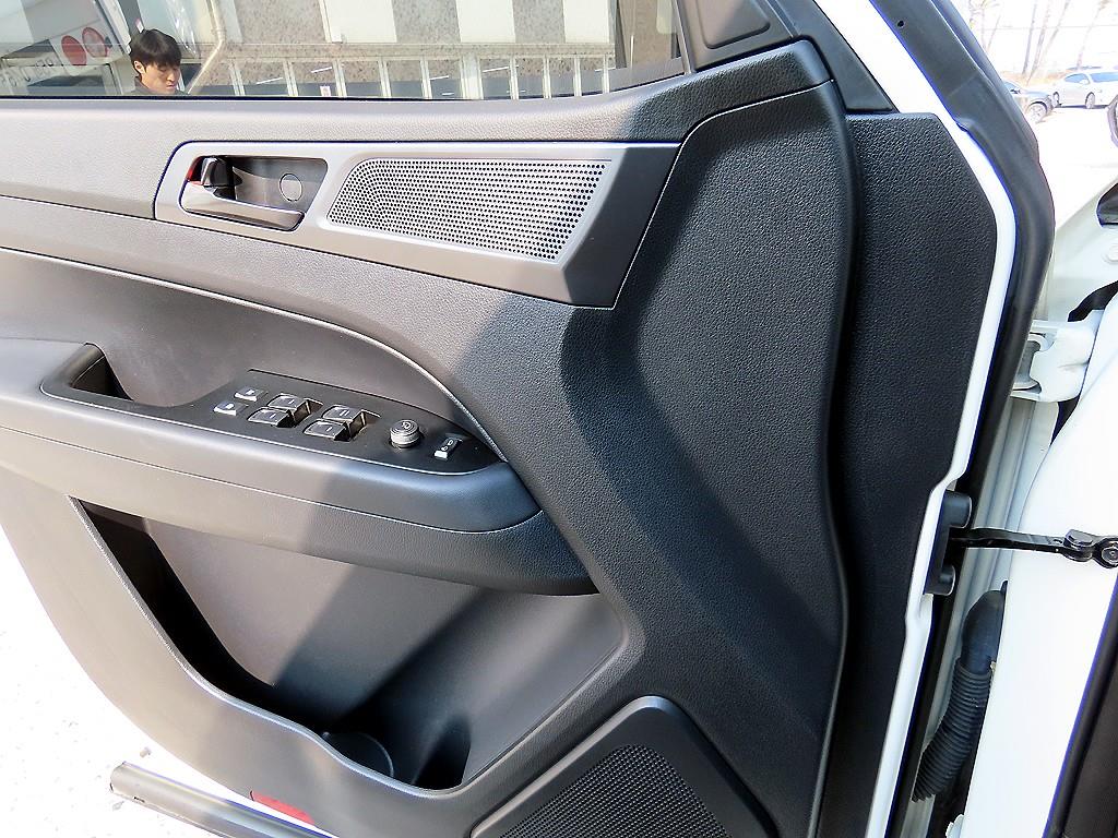 Ssangyong Rexton - Vista 11