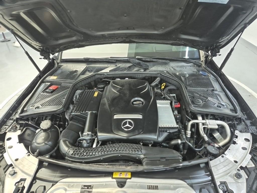 Mercedes Benz C Class - Vista 5