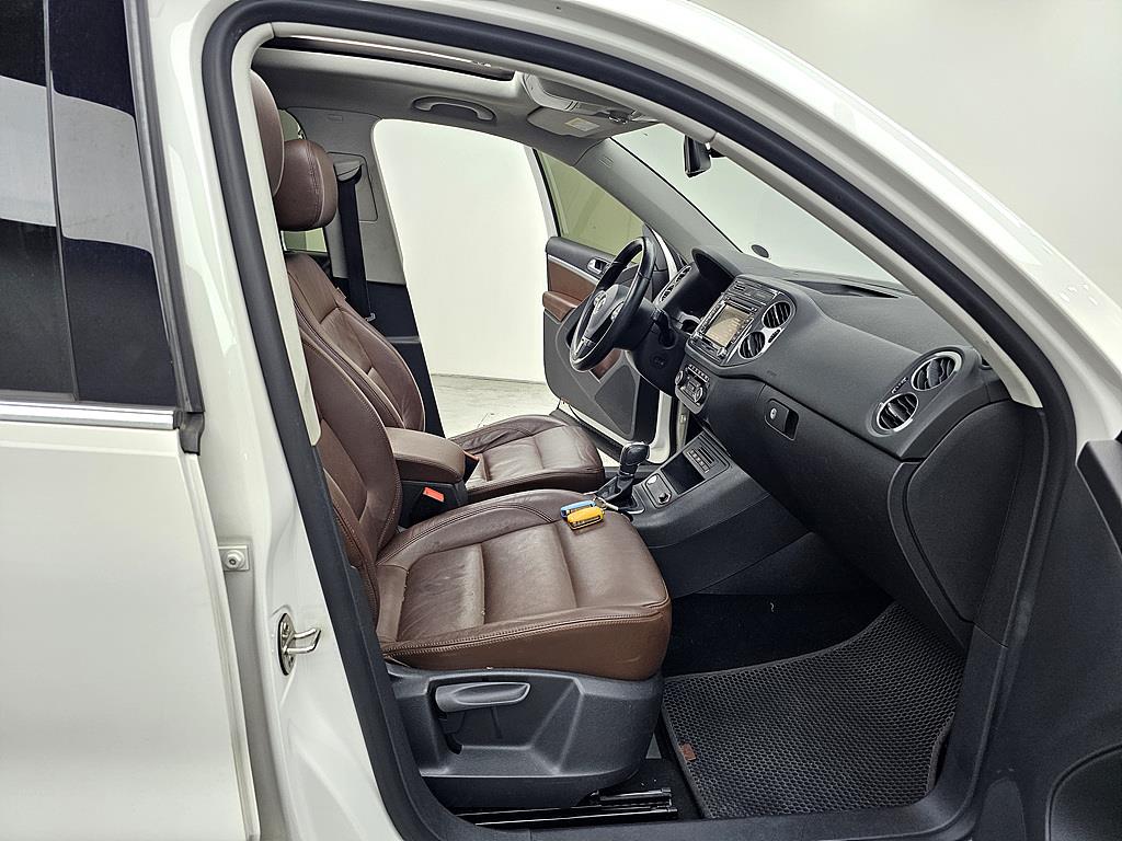 Volkswagen Tiguan - Vista 11