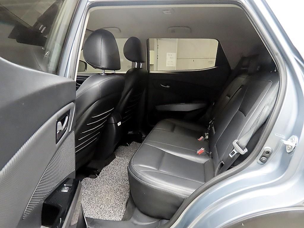 Ssangyong Tivoli - Vista 6