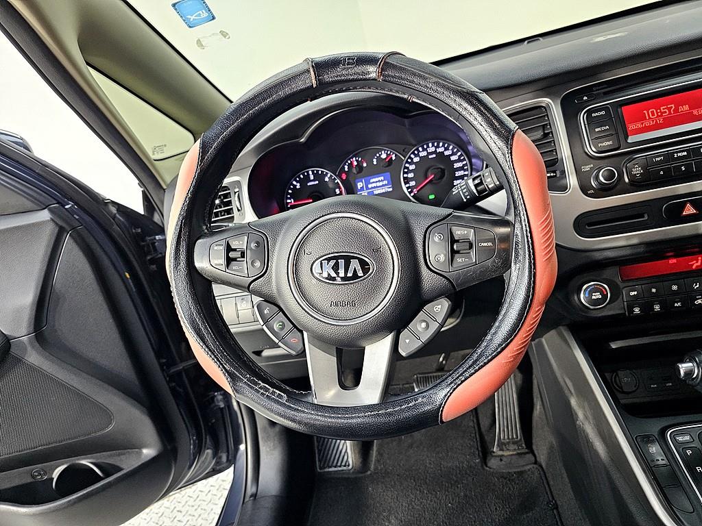 KIA Carens - Vista 12
